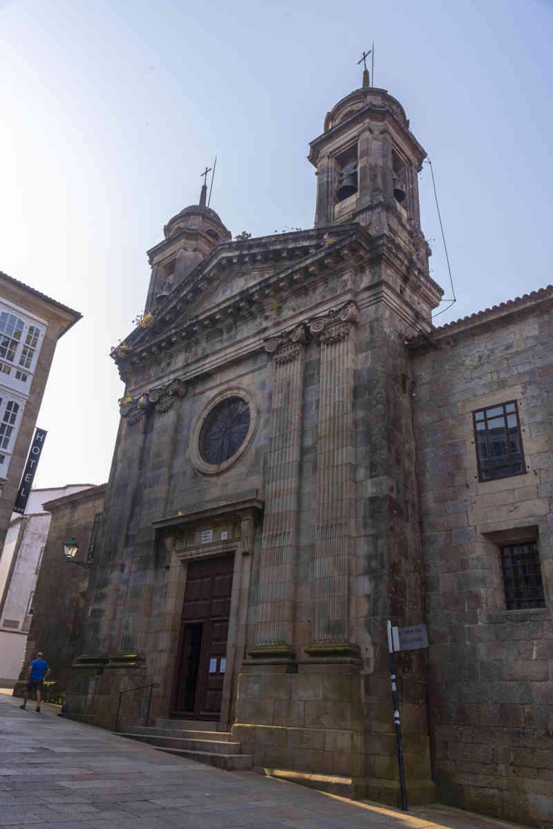 A Coruña 042 - Santiago de Compostela - iglesia parroquial de San Miguel.jpg